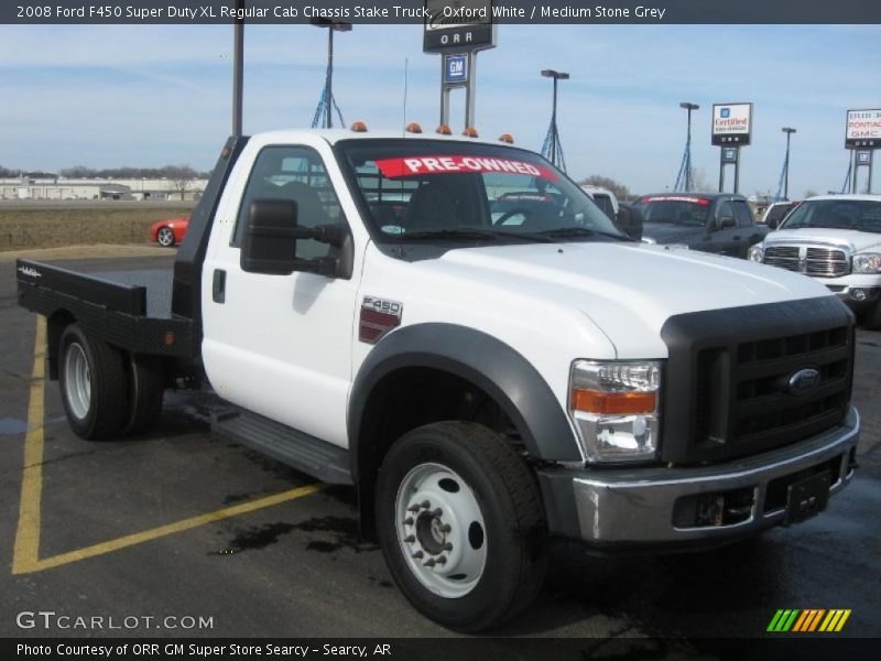 Oxford White / Medium Stone Grey 2008 Ford F450 Super Duty XL Regular Cab Chassis Stake Truck