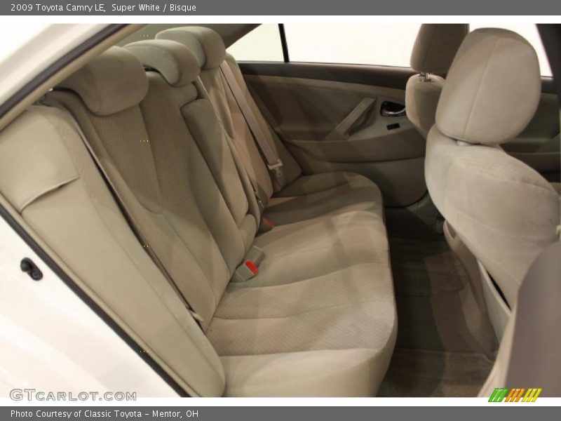 Super White / Bisque 2009 Toyota Camry LE