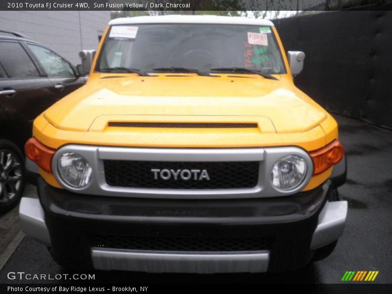 Sun Fusion Yellow / Dark Charcoal 2010 Toyota FJ Cruiser 4WD