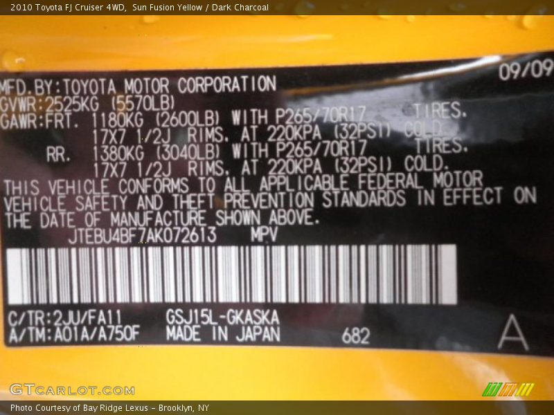Sun Fusion Yellow / Dark Charcoal 2010 Toyota FJ Cruiser 4WD