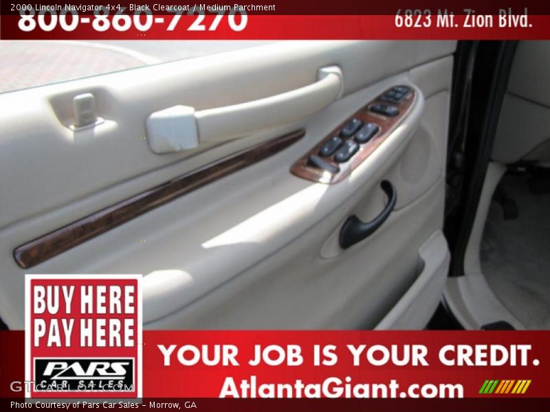 Black Clearcoat / Medium Parchment 2000 Lincoln Navigator 4x4