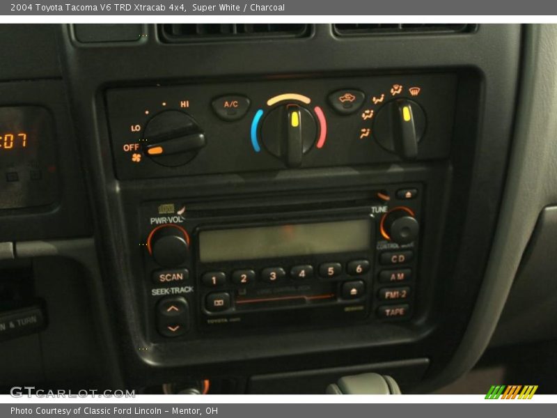 Controls of 2004 Tacoma V6 TRD Xtracab 4x4