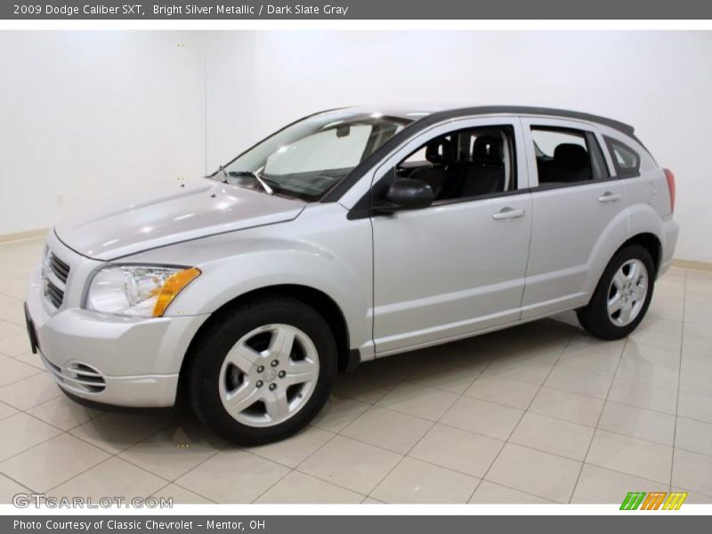 Bright Silver Metallic / Dark Slate Gray 2009 Dodge Caliber SXT