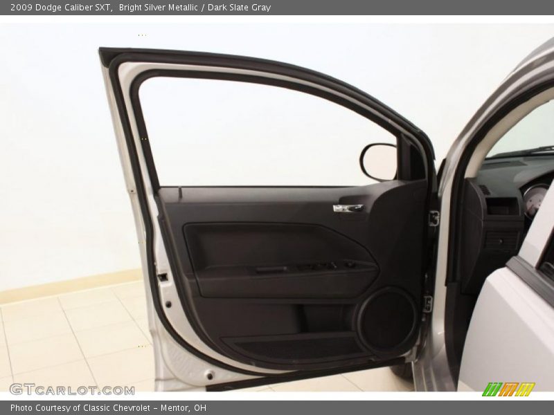 Bright Silver Metallic / Dark Slate Gray 2009 Dodge Caliber SXT