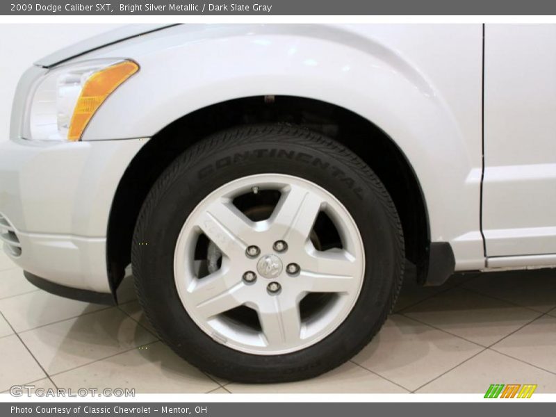 Bright Silver Metallic / Dark Slate Gray 2009 Dodge Caliber SXT