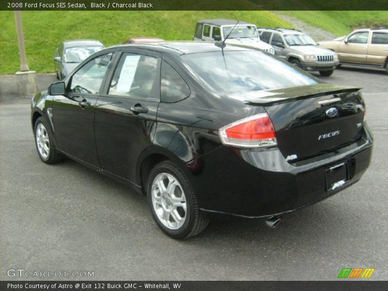 Black / Charcoal Black 2008 Ford Focus SES Sedan