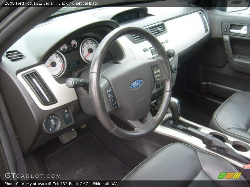 Black / Charcoal Black 2008 Ford Focus SES Sedan