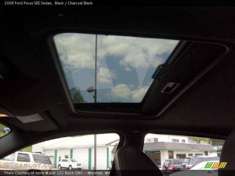 Black / Charcoal Black 2008 Ford Focus SES Sedan