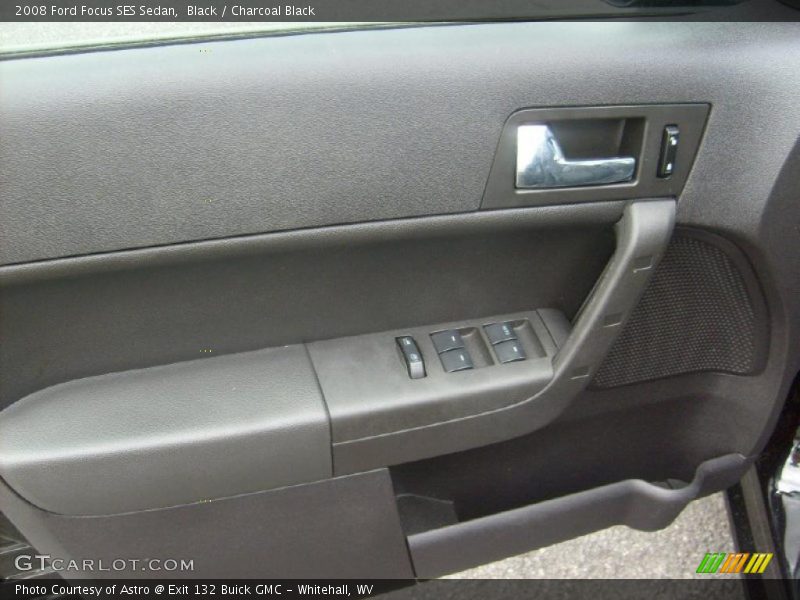 Black / Charcoal Black 2008 Ford Focus SES Sedan