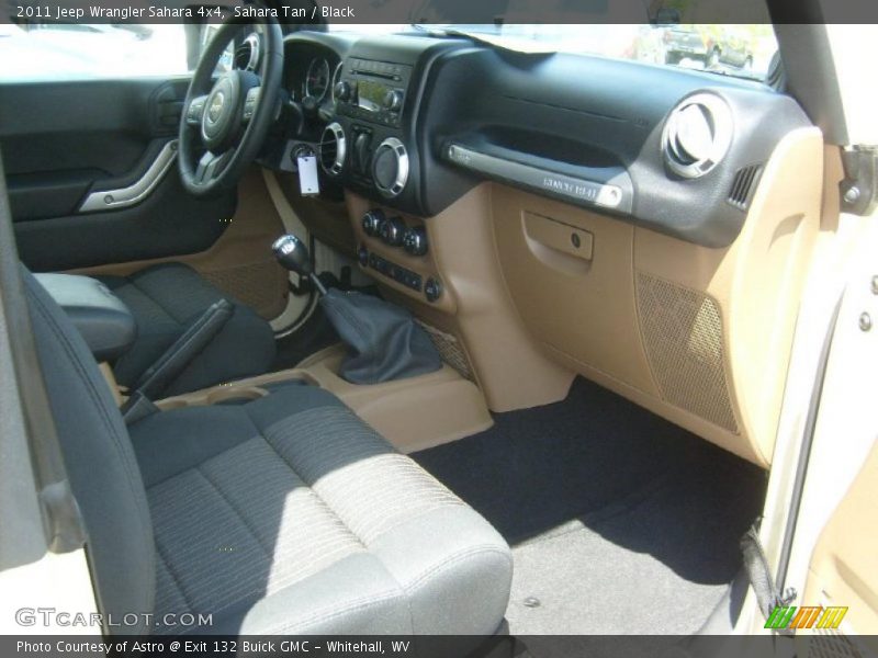 Sahara Tan / Black 2011 Jeep Wrangler Sahara 4x4
