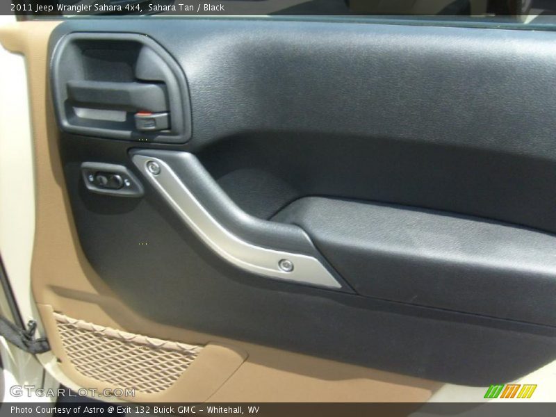 Sahara Tan / Black 2011 Jeep Wrangler Sahara 4x4