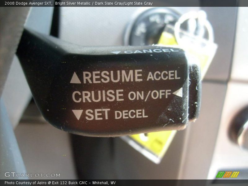 Bright Silver Metallic / Dark Slate Gray/Light Slate Gray 2008 Dodge Avenger SXT