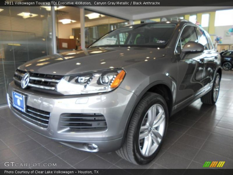 Canyon Gray Metallic / Black Anthracite 2011 Volkswagen Touareg TDI Executive 4XMotion