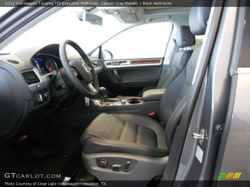 Canyon Gray Metallic / Black Anthracite 2011 Volkswagen Touareg TDI Executive 4XMotion