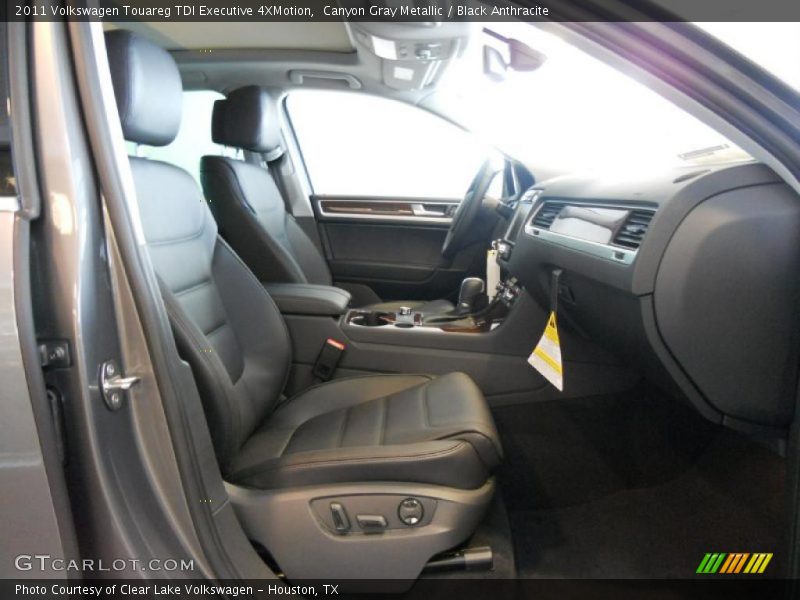Canyon Gray Metallic / Black Anthracite 2011 Volkswagen Touareg TDI Executive 4XMotion