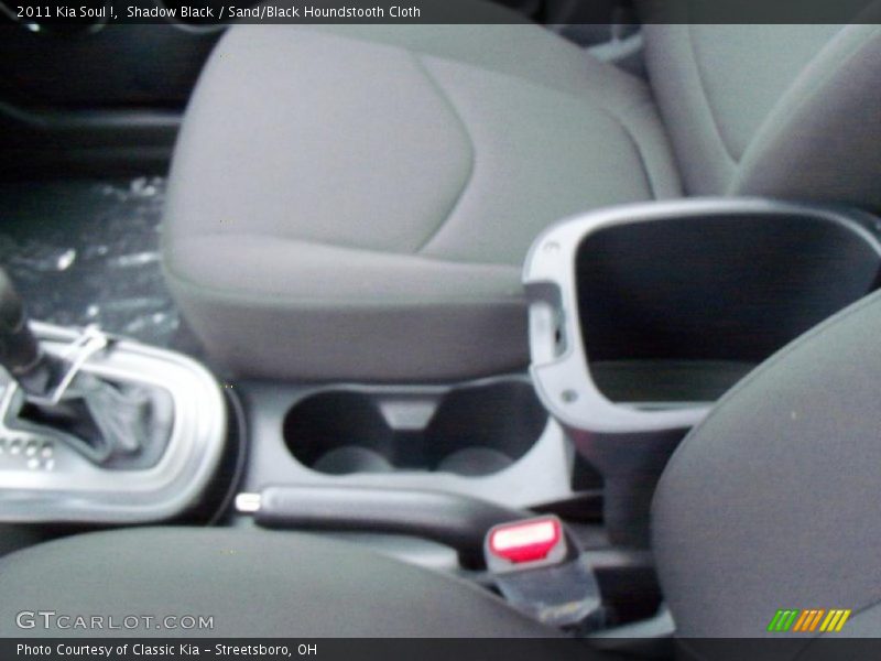 Shadow Black / Sand/Black Houndstooth Cloth 2011 Kia Soul !