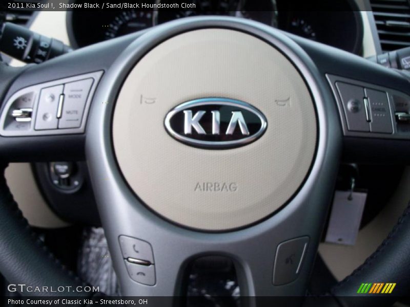 Shadow Black / Sand/Black Houndstooth Cloth 2011 Kia Soul !