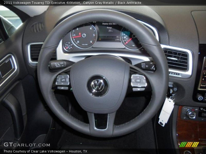  2011 Touareg TDI Executive 4XMotion Steering Wheel