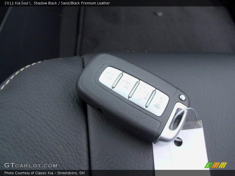 Shadow Black / Sand/Black Premium Leather 2011 Kia Soul !