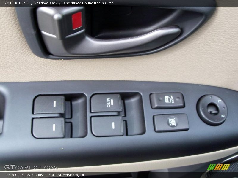 Shadow Black / Sand/Black Houndstooth Cloth 2011 Kia Soul !