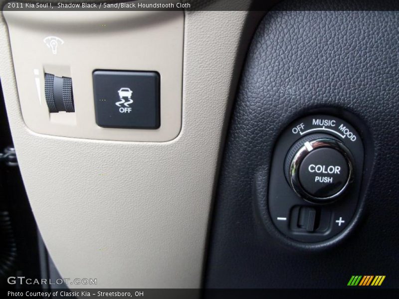 Shadow Black / Sand/Black Houndstooth Cloth 2011 Kia Soul !