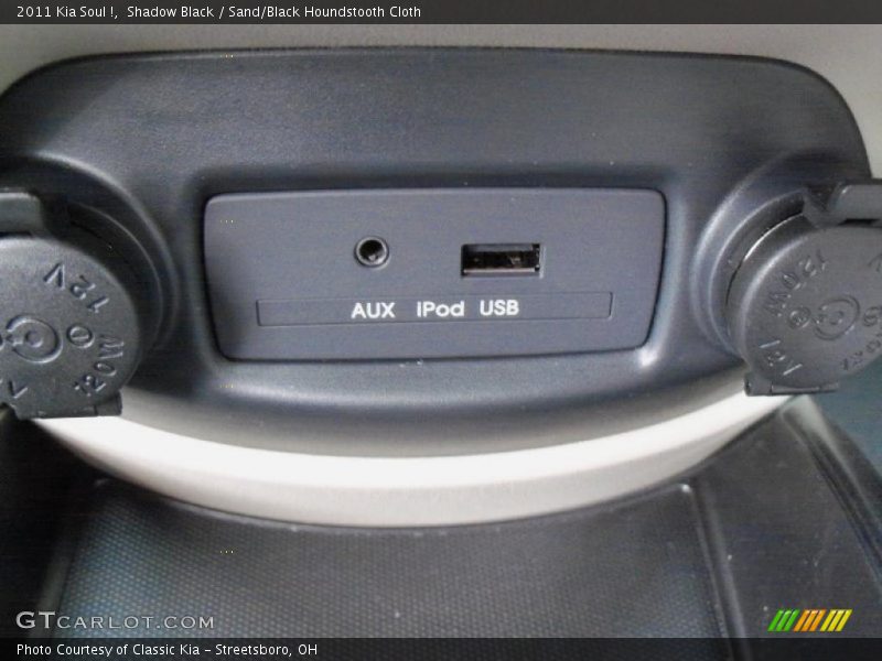 Shadow Black / Sand/Black Houndstooth Cloth 2011 Kia Soul !