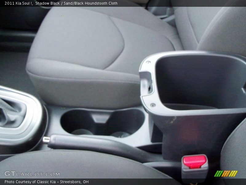 Shadow Black / Sand/Black Houndstooth Cloth 2011 Kia Soul !