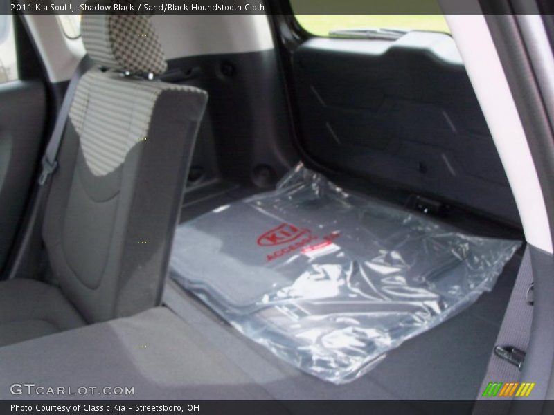 Shadow Black / Sand/Black Houndstooth Cloth 2011 Kia Soul !