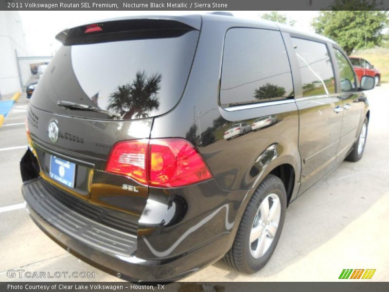 Nocturne Black Metallic / Sierra Stone 2011 Volkswagen Routan SEL Premium
