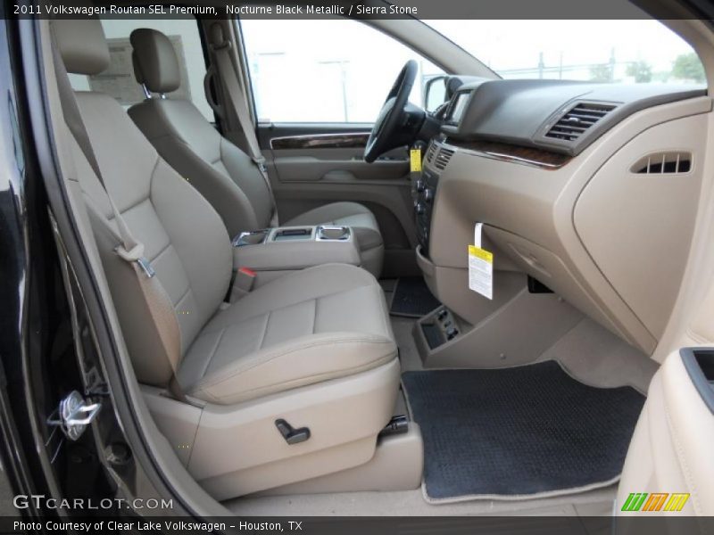 Nocturne Black Metallic / Sierra Stone 2011 Volkswagen Routan SEL Premium