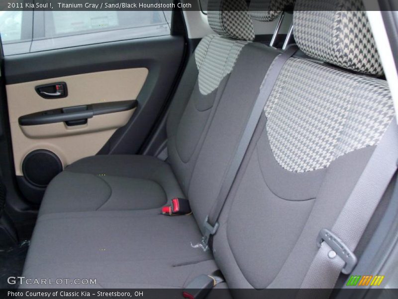 Titanium Gray / Sand/Black Houndstooth Cloth 2011 Kia Soul !