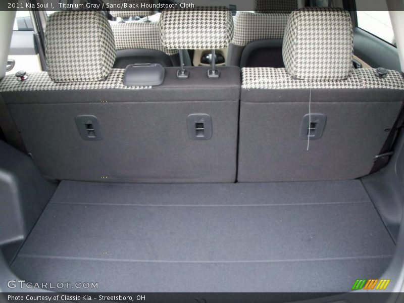 Titanium Gray / Sand/Black Houndstooth Cloth 2011 Kia Soul !