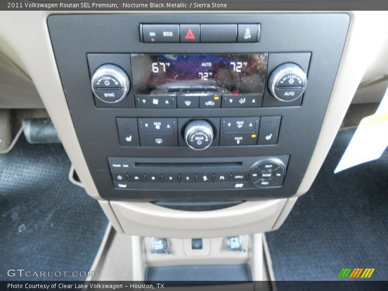Nocturne Black Metallic / Sierra Stone 2011 Volkswagen Routan SEL Premium
