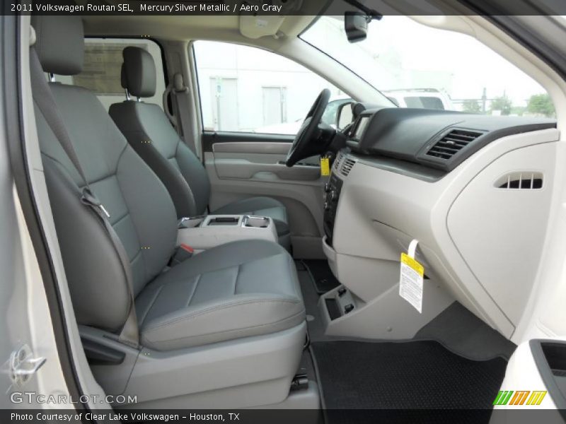 Mercury Silver Metallic / Aero Gray 2011 Volkswagen Routan SEL