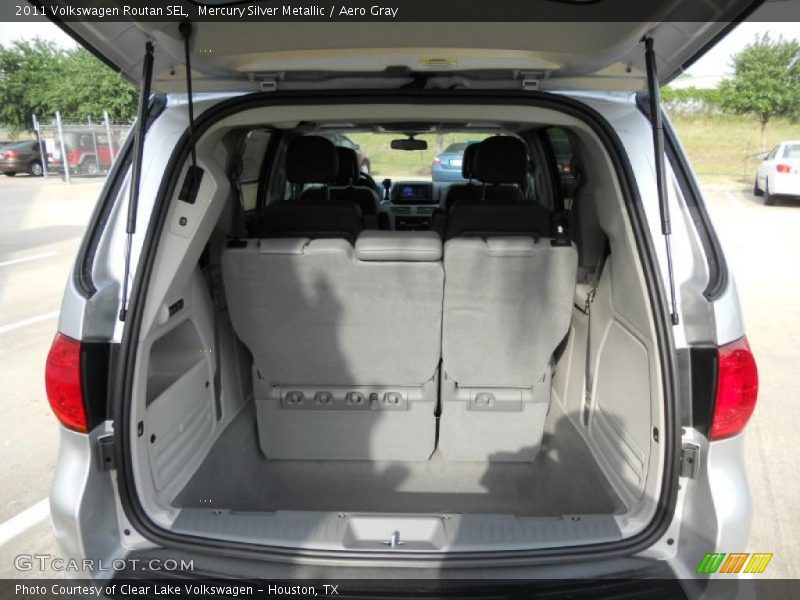 Mercury Silver Metallic / Aero Gray 2011 Volkswagen Routan SEL