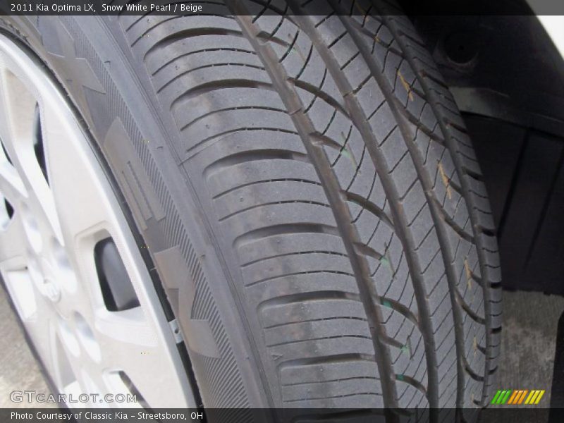 Snow White Pearl / Beige 2011 Kia Optima LX