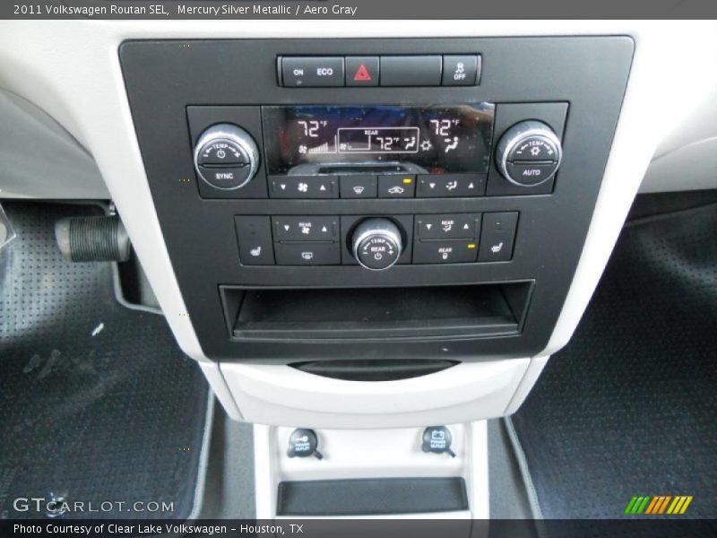 Controls of 2011 Routan SEL