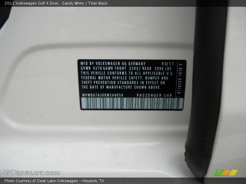 Candy White / Titan Black 2011 Volkswagen Golf 4 Door