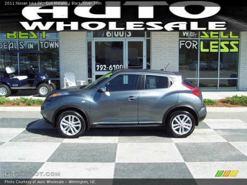 Gun Metallic / Black/Silver Trim 2011 Nissan Juke SV