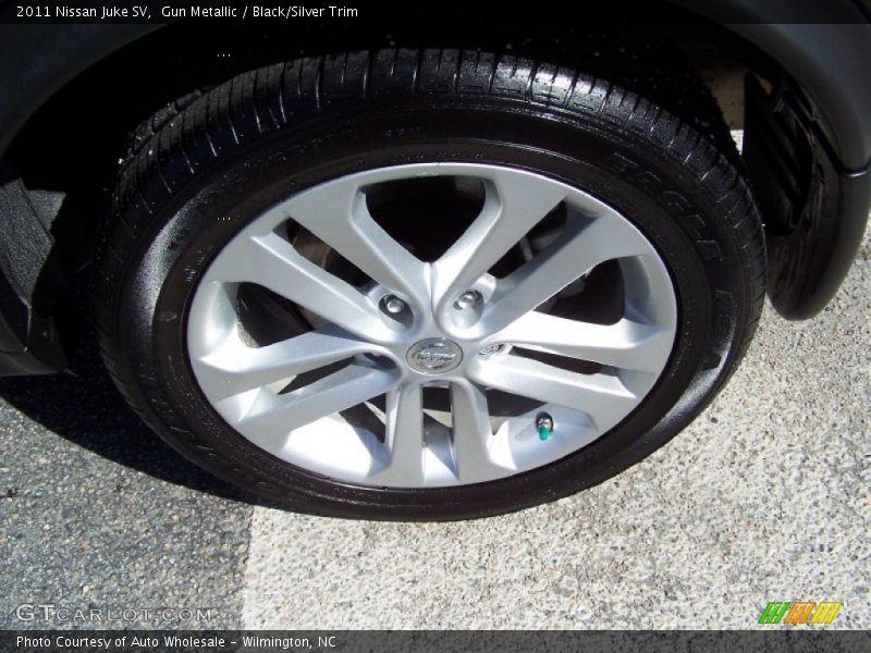 Gun Metallic / Black/Silver Trim 2011 Nissan Juke SV