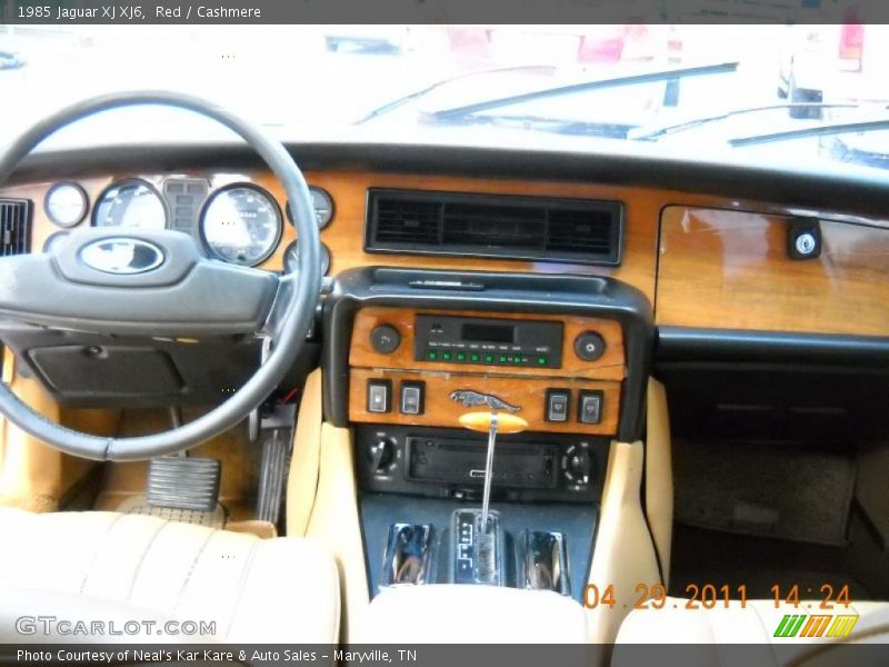 Dashboard of 1985 XJ XJ6