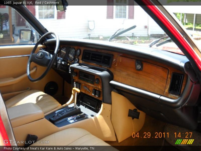Dashboard of 1985 XJ XJ6