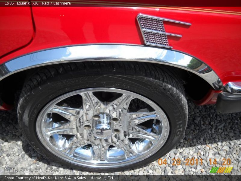 Red / Cashmere 1985 Jaguar XJ XJ6