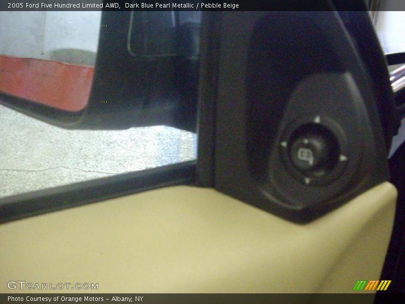 Dark Blue Pearl Metallic / Pebble Beige 2005 Ford Five Hundred Limited AWD