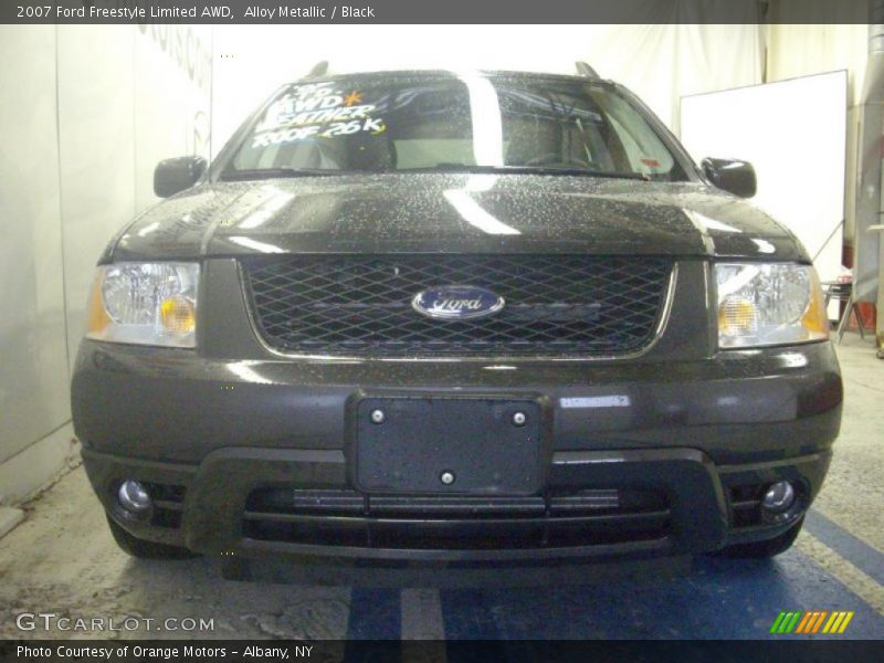 Alloy Metallic / Black 2007 Ford Freestyle Limited AWD