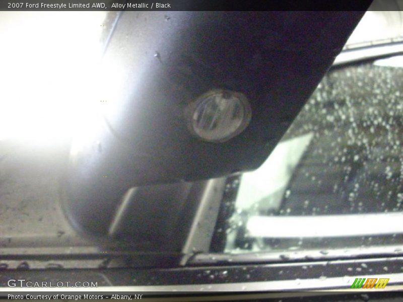 Alloy Metallic / Black 2007 Ford Freestyle Limited AWD