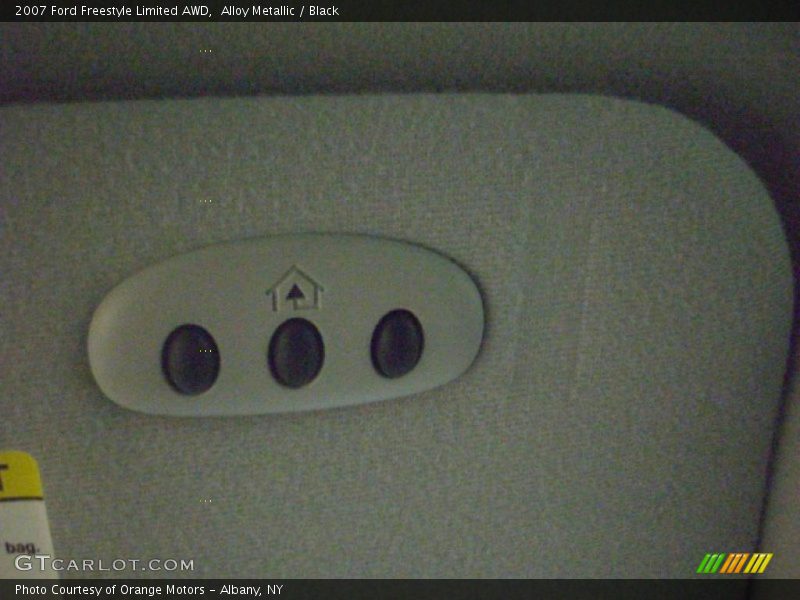 Alloy Metallic / Black 2007 Ford Freestyle Limited AWD