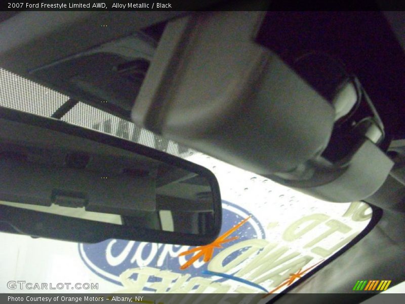 Alloy Metallic / Black 2007 Ford Freestyle Limited AWD