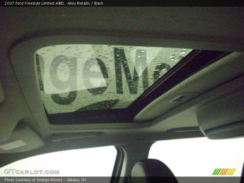 Alloy Metallic / Black 2007 Ford Freestyle Limited AWD