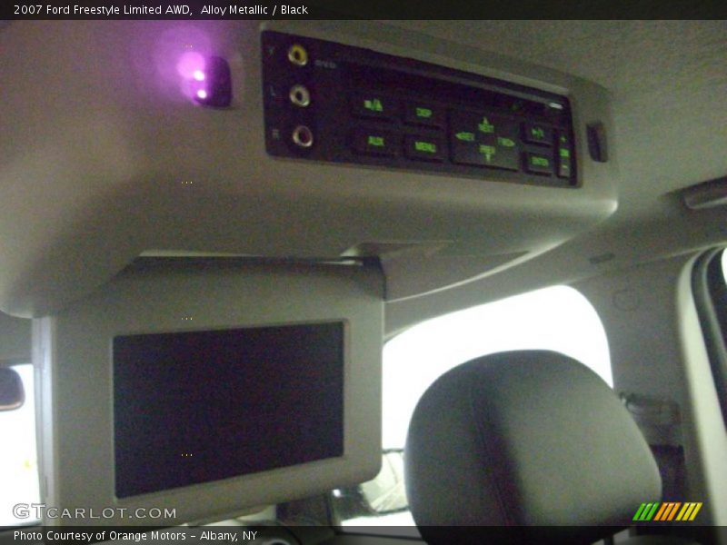 Alloy Metallic / Black 2007 Ford Freestyle Limited AWD